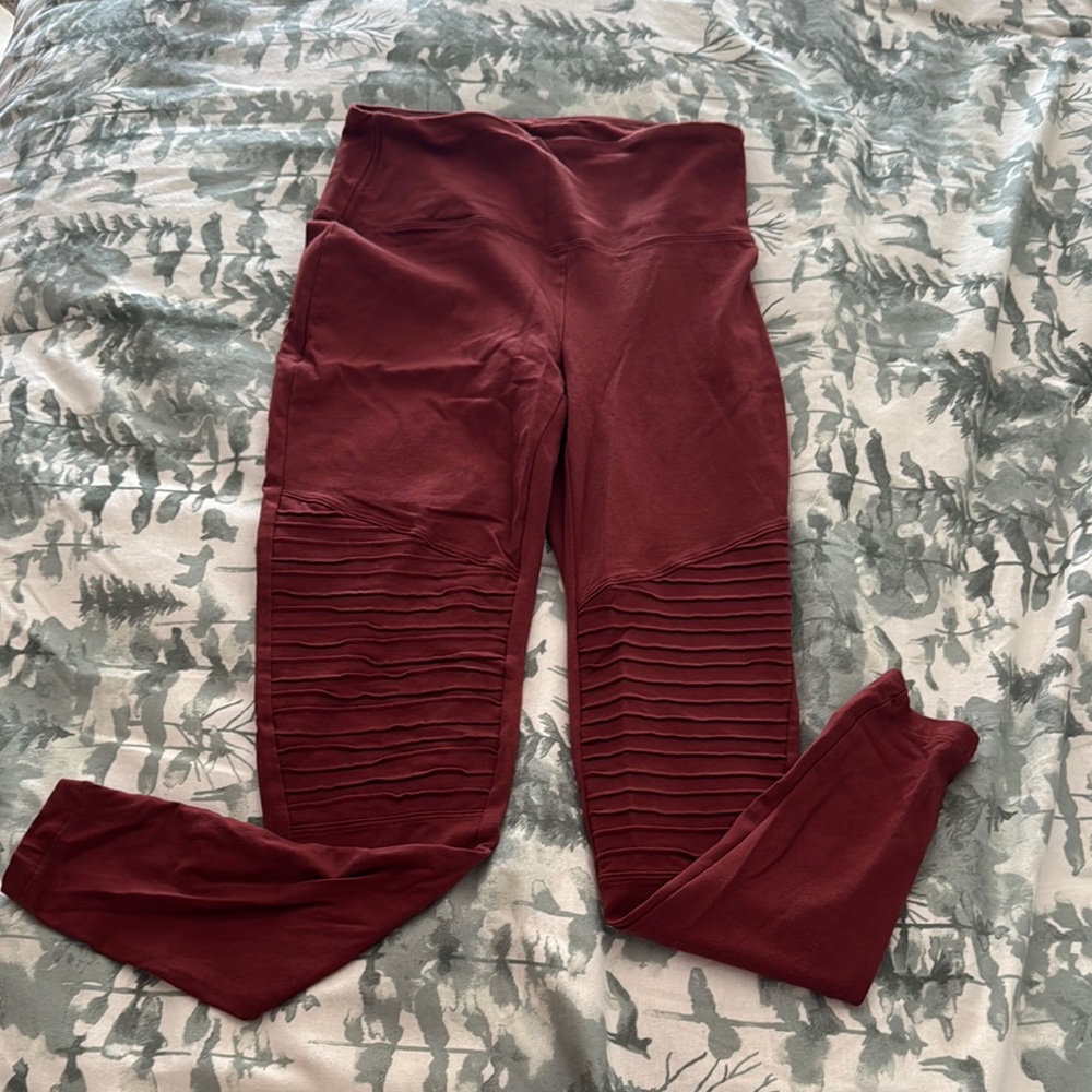 Zenana Outfitters Burgundy Leggings